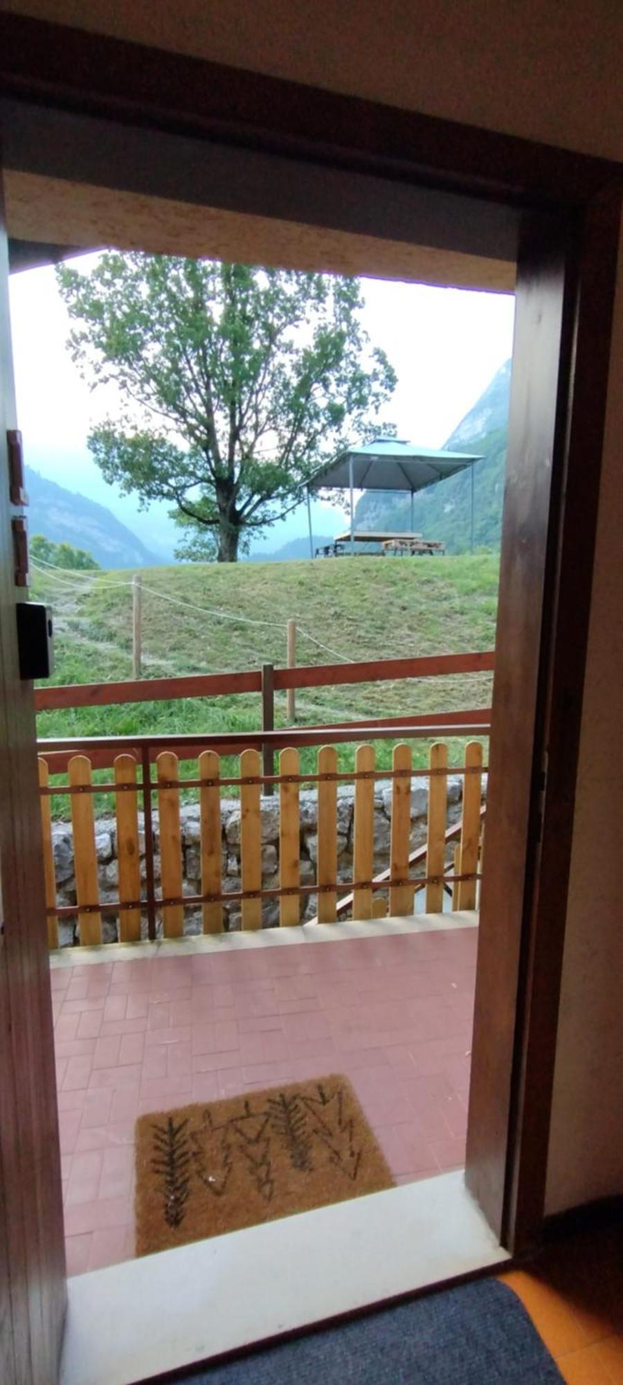 La Rustica Sul Lago Di Tenno Mansarda Экстерьер фото